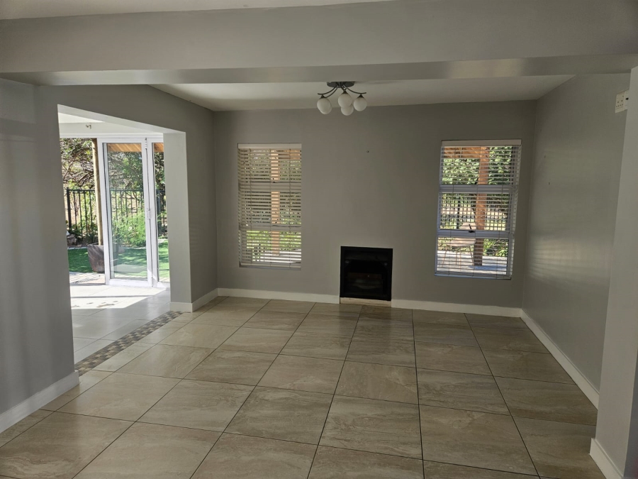 4 Bedroom Property for Sale in Somerset Country Estate Western Cape